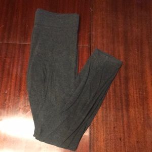 Hue charcoal gray leggings